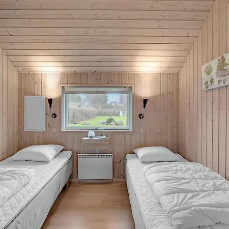 Gemütliches Haus In Væggerløse Mit Ferienhaus