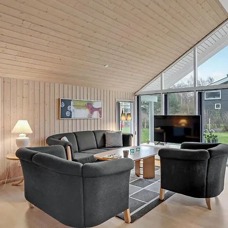 Gemütliches Haus In Væggerløse Mit Ferienhaus
